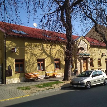 Penzion Pod Kastany Kvasice Dış mekan fotoğraf